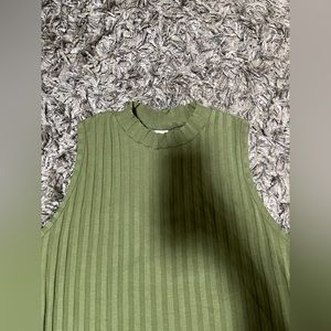 A New Day Green Medium TurtleNeck Tank Top